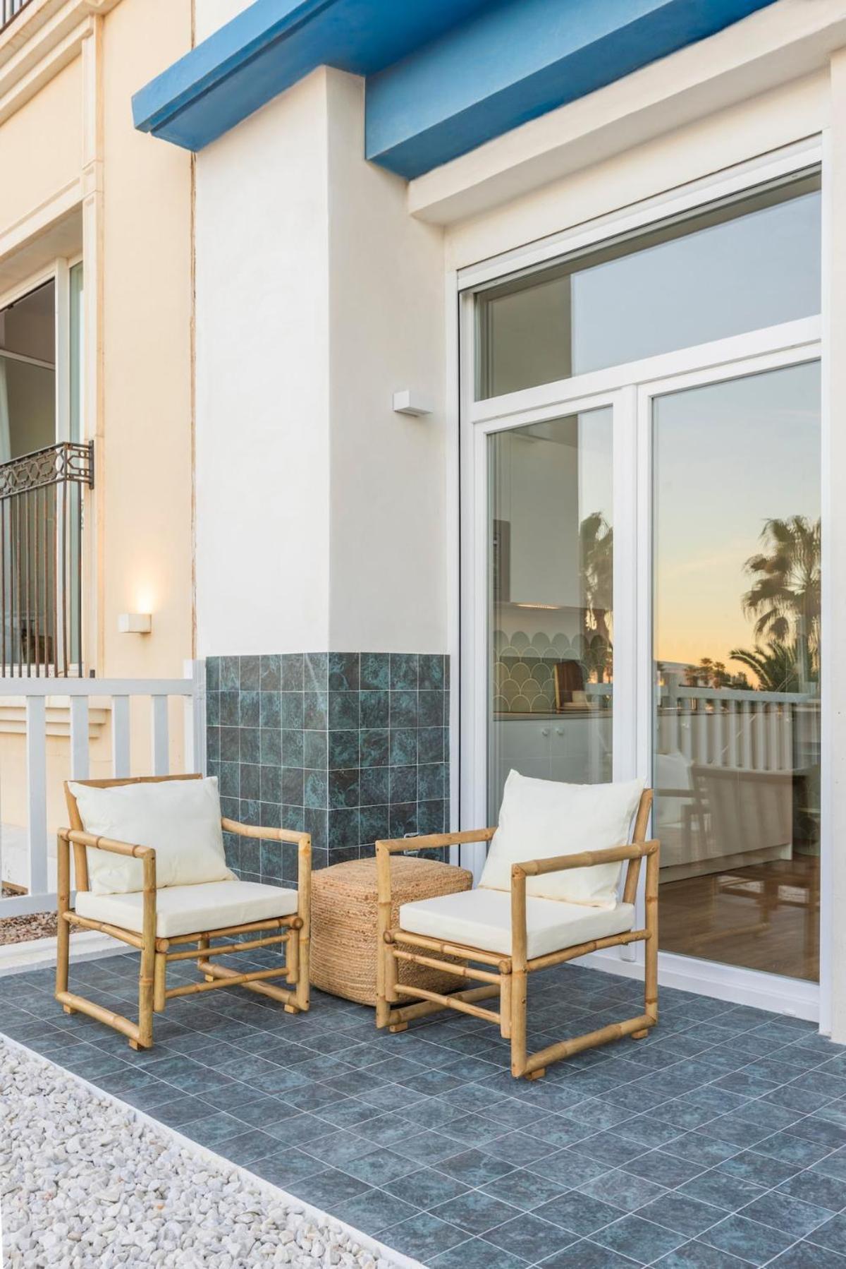 Exclusive Beachfront Appartement *
